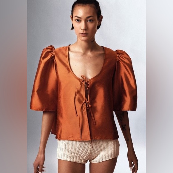 Maison Cleo AGNES deep red duchesse silk blouse Size L NWT - Picture 2 of 11